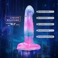 Dildo 21.6 cm – Silicon Lichid cu Ventuză Puternică Multicolor
