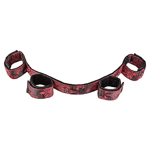 Curea Despărțitoare Cu Cătușe Scandal Roșu pe SexLab