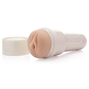 Masturbator Kimmy Granger pe SexLab