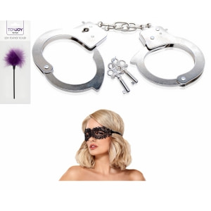 Set Seducție Intensă: Pene, Mister și Control pe Sexlab.ro